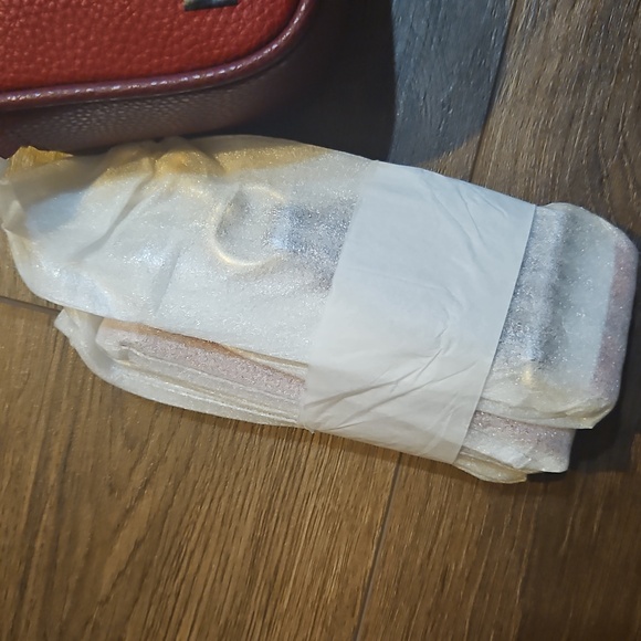 Marc Jacobs Bi Color Bold Flash Leather Camera Bag Red - Picture 12 of 16